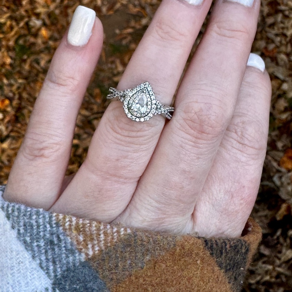 CZ Vera wang replica, .925 silver, size 5.5 - Picture 2 of 7